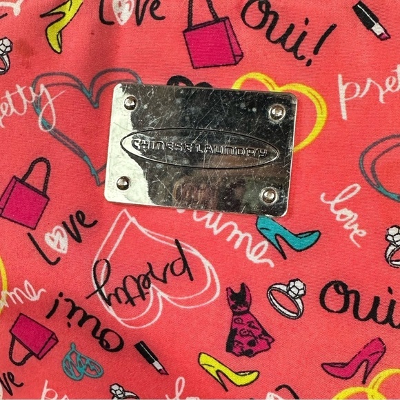 Chinese Laundry shopping graphic print ipad zipper case - Picture 4 of 7